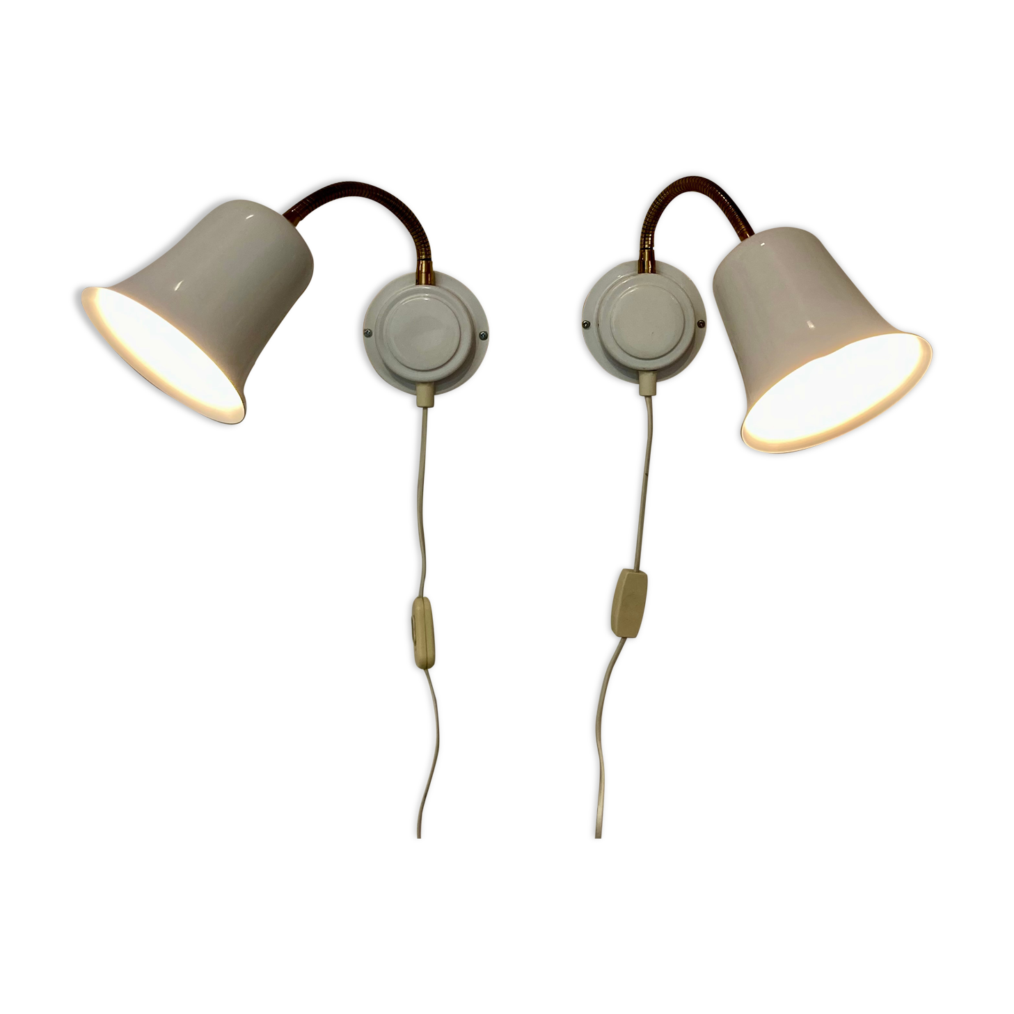 Paire d'appliques blanches design 1950.
