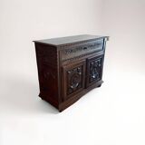 Buffet for music turntable