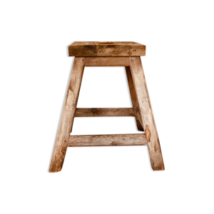 Tabouret en bois brut