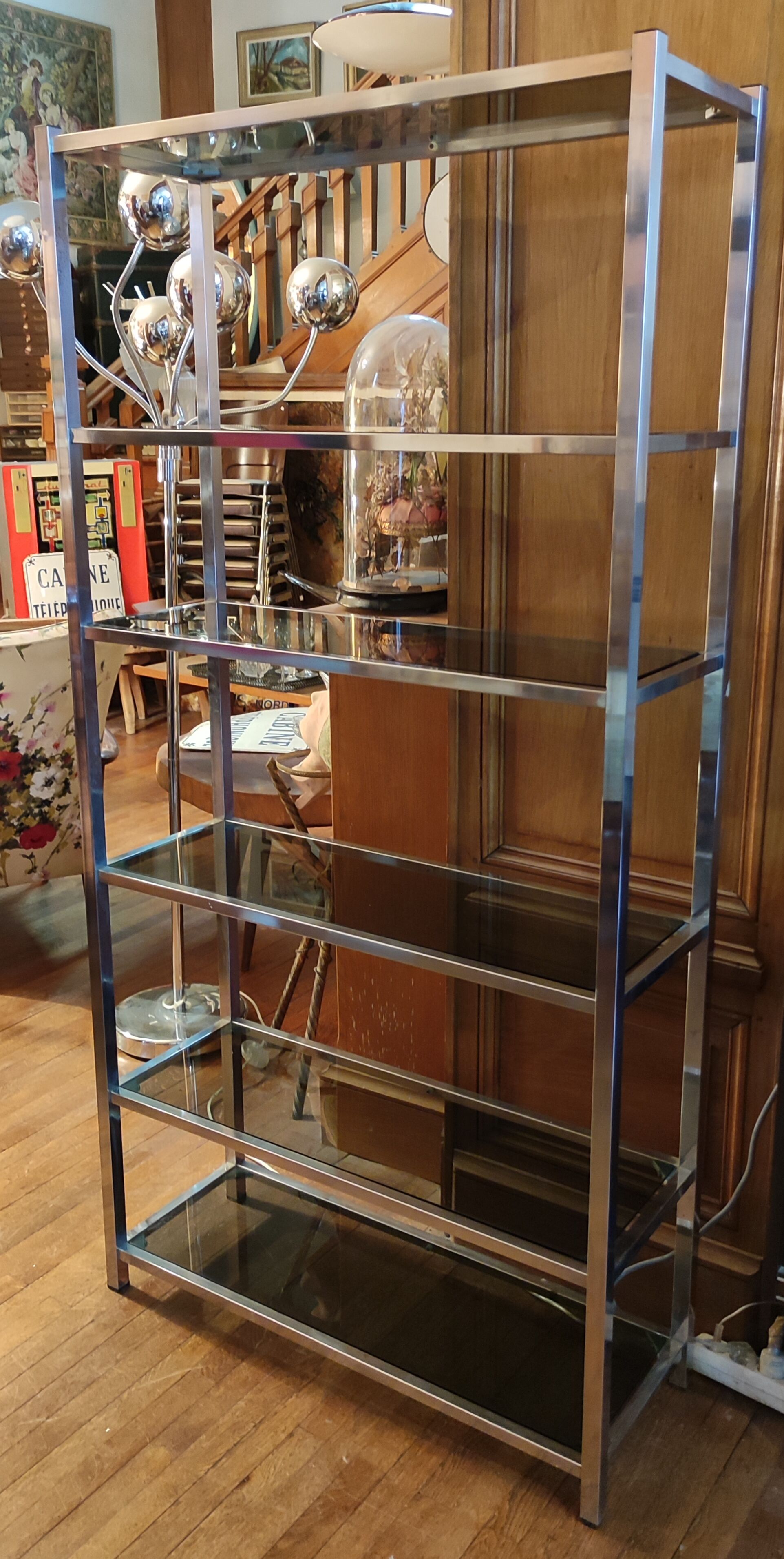 Design shelf Roche Bobois, chromed metal and smoked glass