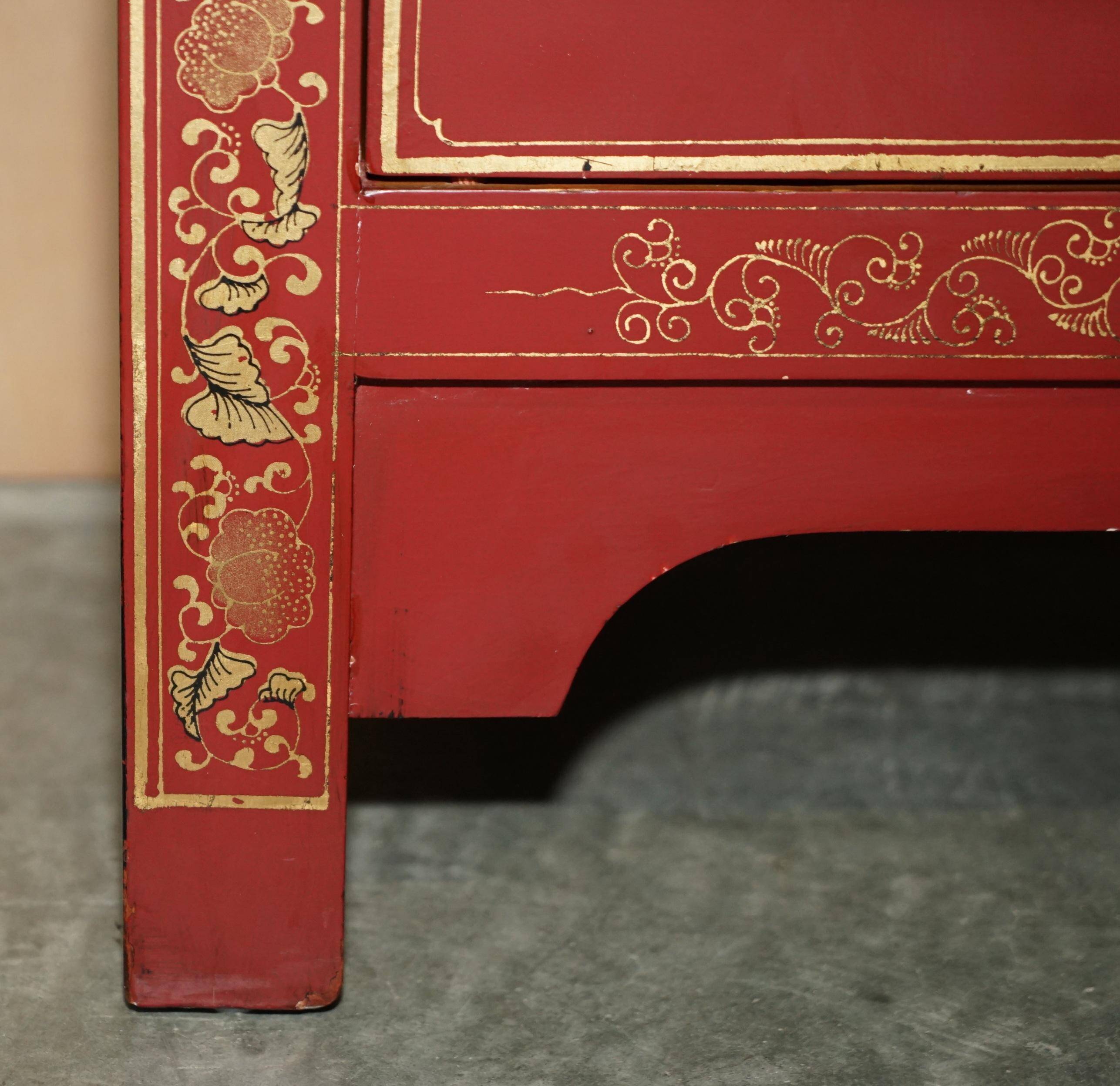 Buffet chinois antique papillon laquée peinte à la main