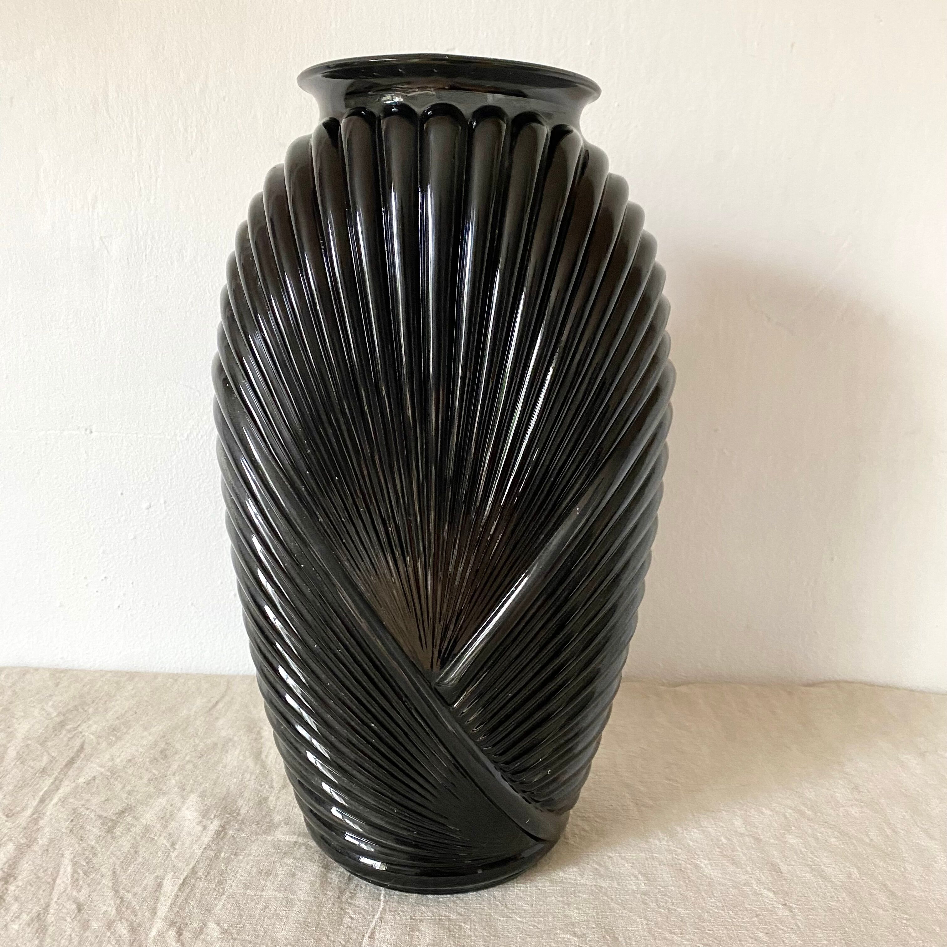 Art Deco glass vase