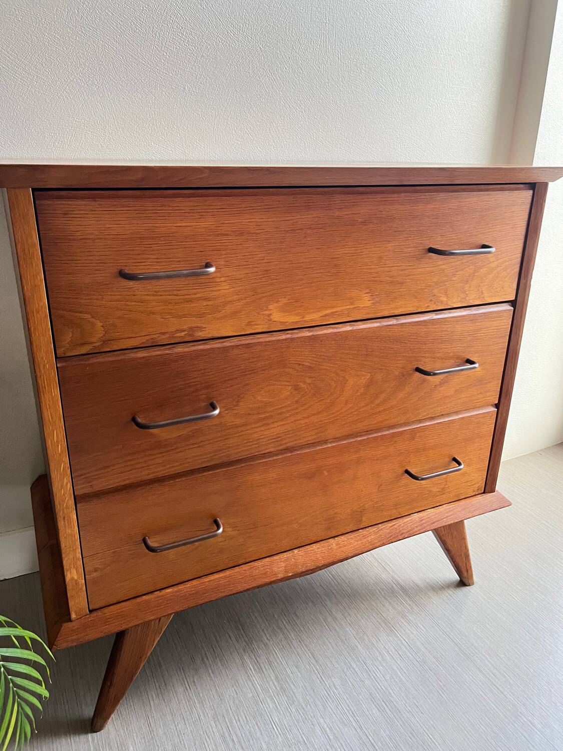 Vintage chest of drawers with splayed legs