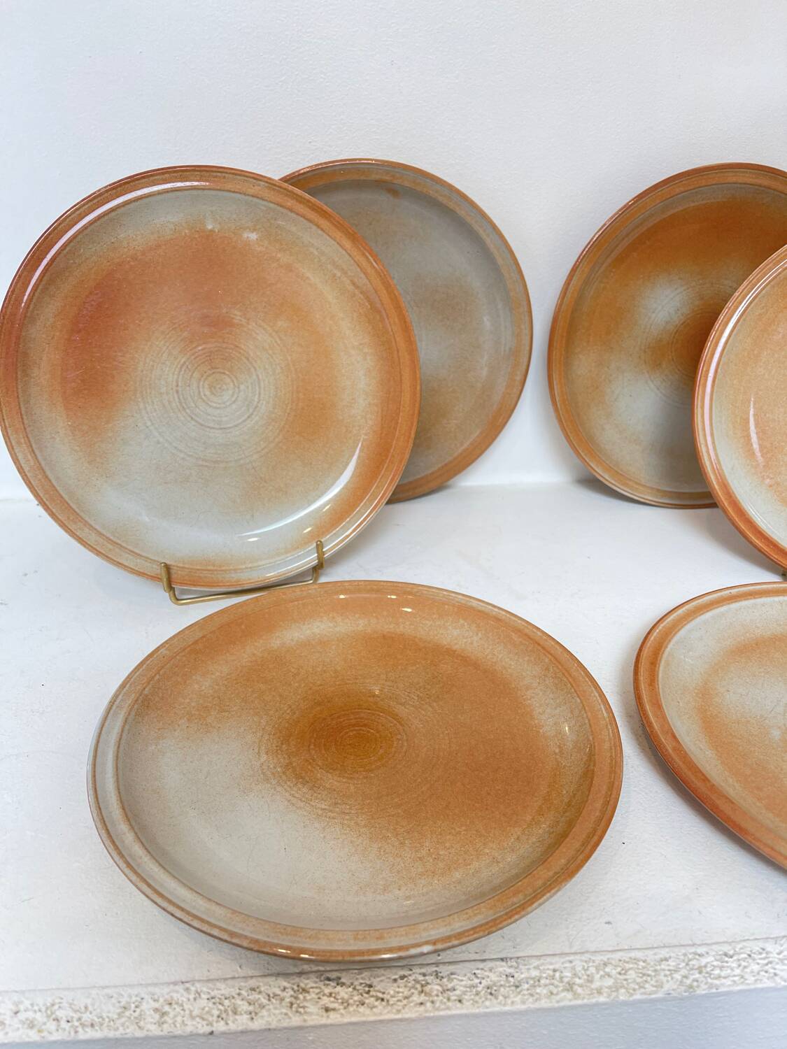 Lot de 6 assiettes plates en grès – Années 70