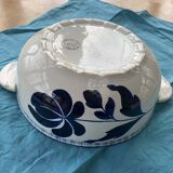 Saladier avec anses ancien modèle thebes charbonnier terre de fer salins fleurs bleues cobalt