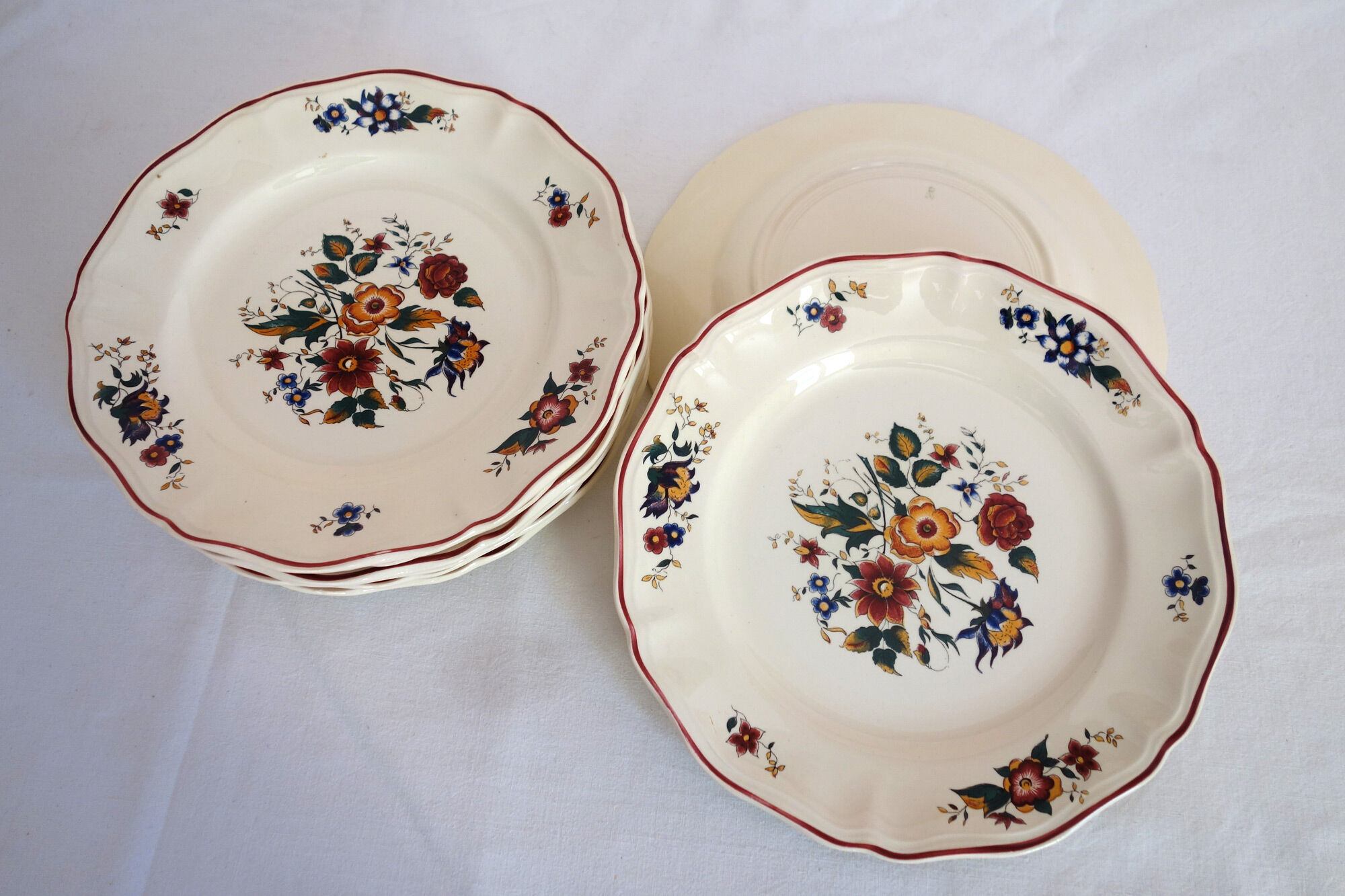 Set of 8 flat plates Sarreguemines Marly