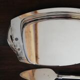 Butter maker together foie gras and cheese and picks up silea crumbs