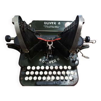 Old Oliver 6 typewriter, 1910, Chicago USA vintage