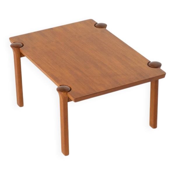 Table basse sculpturale par Arne Vodder