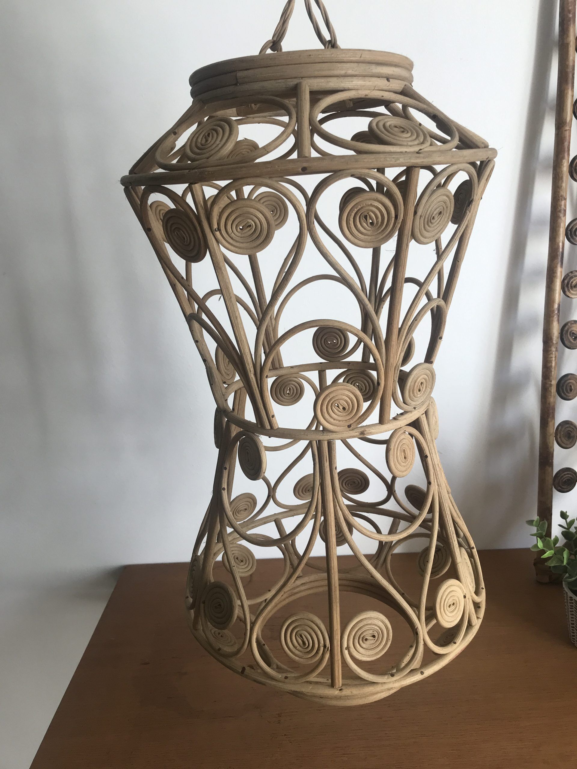 VINTAGE PEACOCK RATTAN SUSPENSION