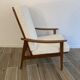 Fauteuil scandinave refait tissus bouclettes