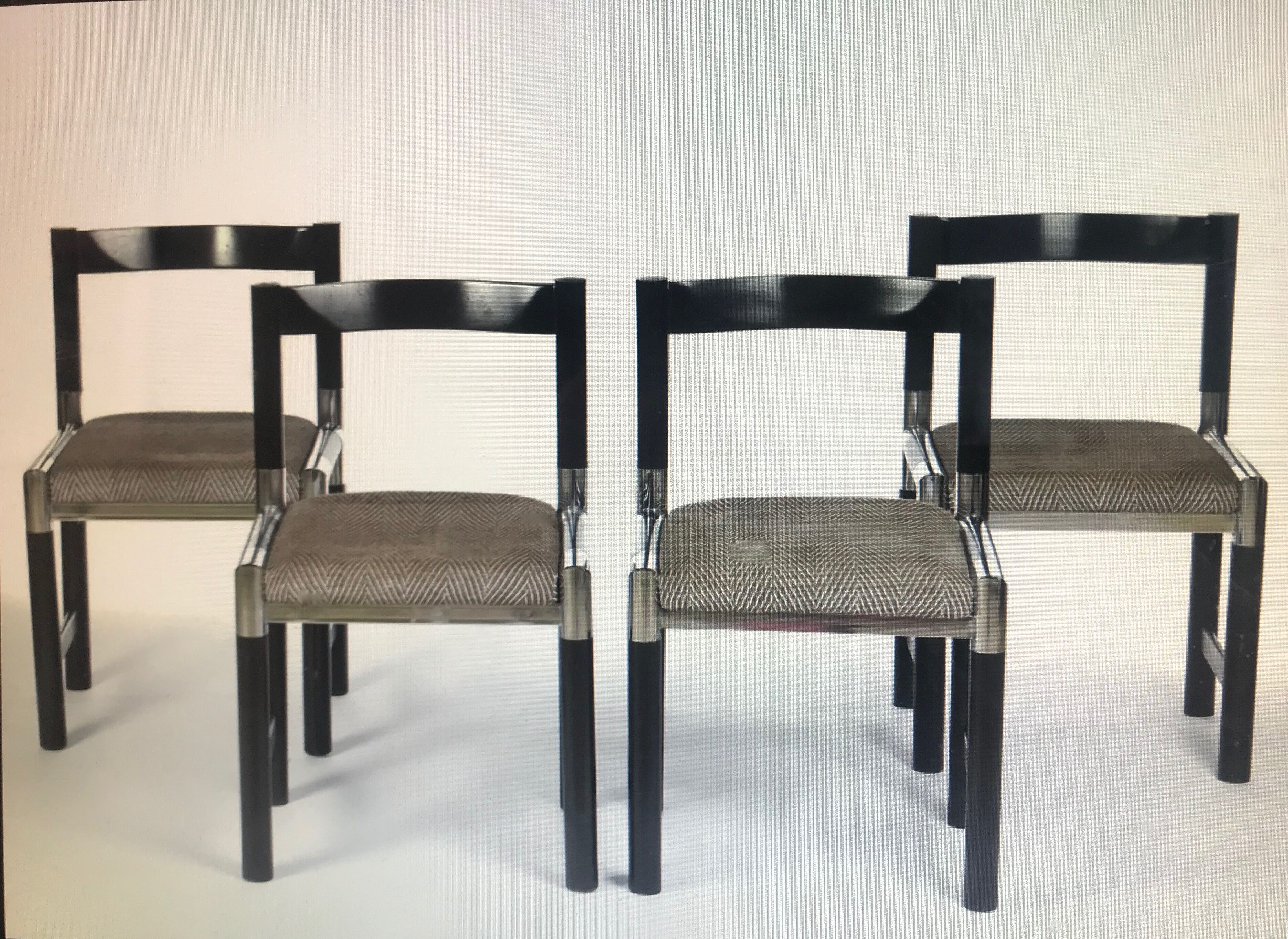 Suite of 4 chairs 70s