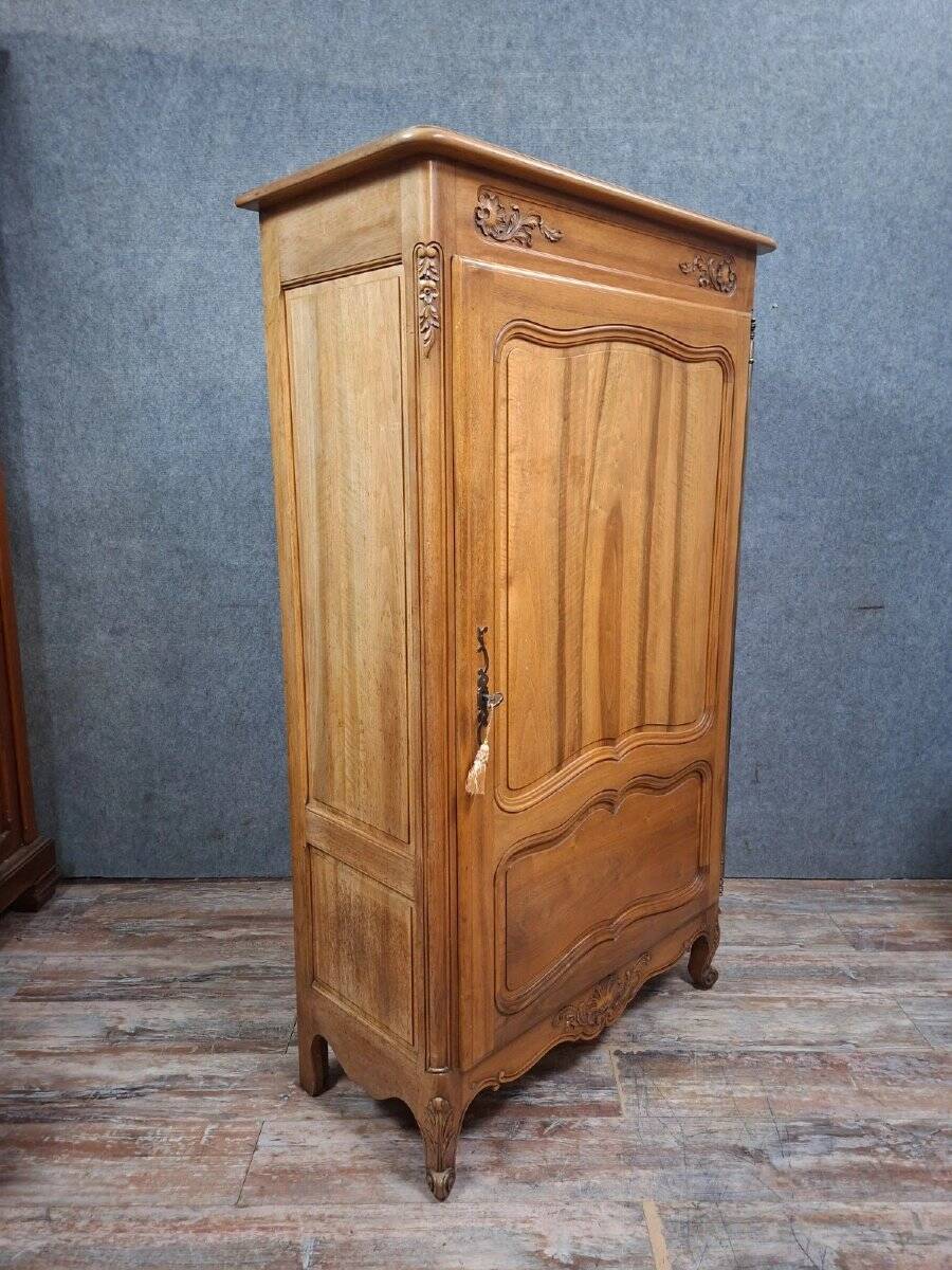 Louis XV style wardrobe in solid wood.