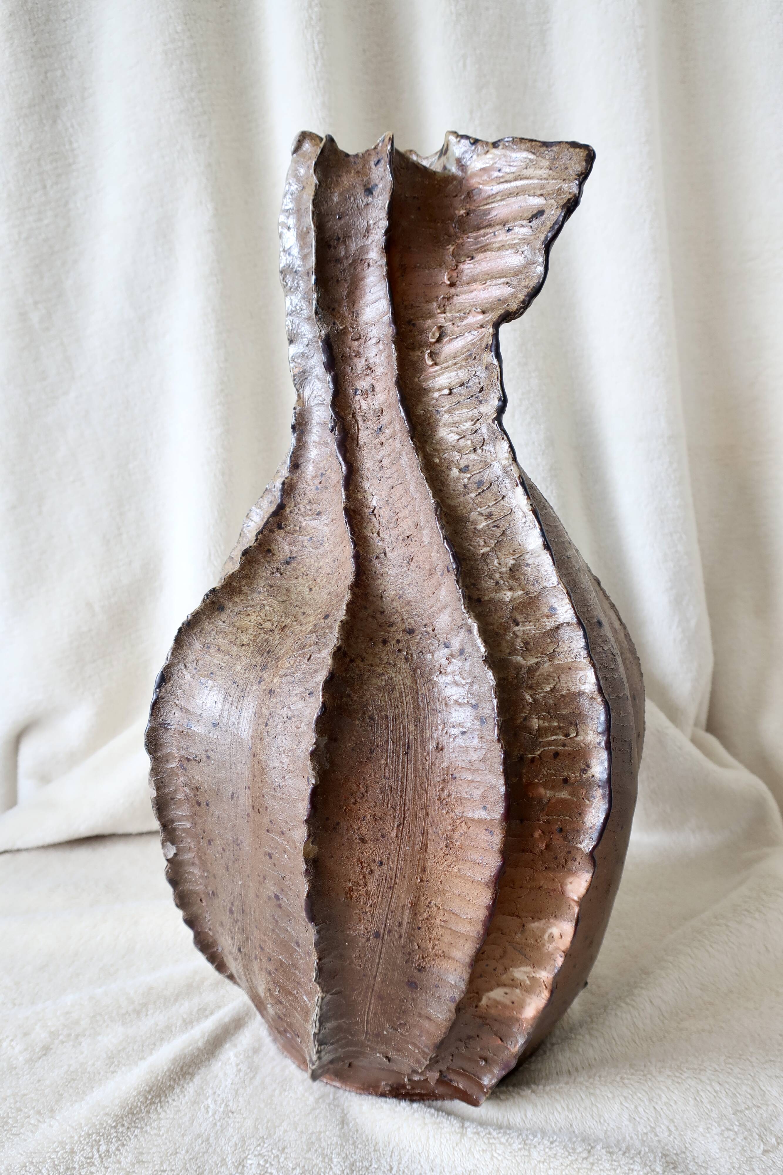 Jean Linard, the milestone, sculptural vase in stoneware, unique piece, in very good condition.