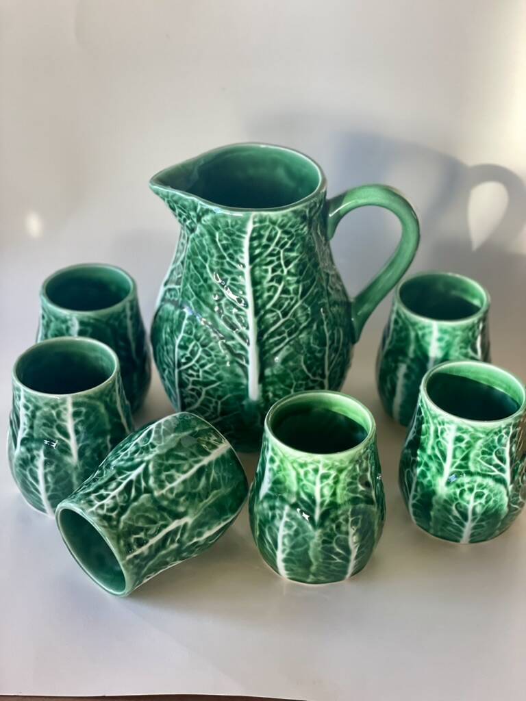Service Vintage Années 70 – Carafe Majolica Verte + 6 Mugs Feuillage