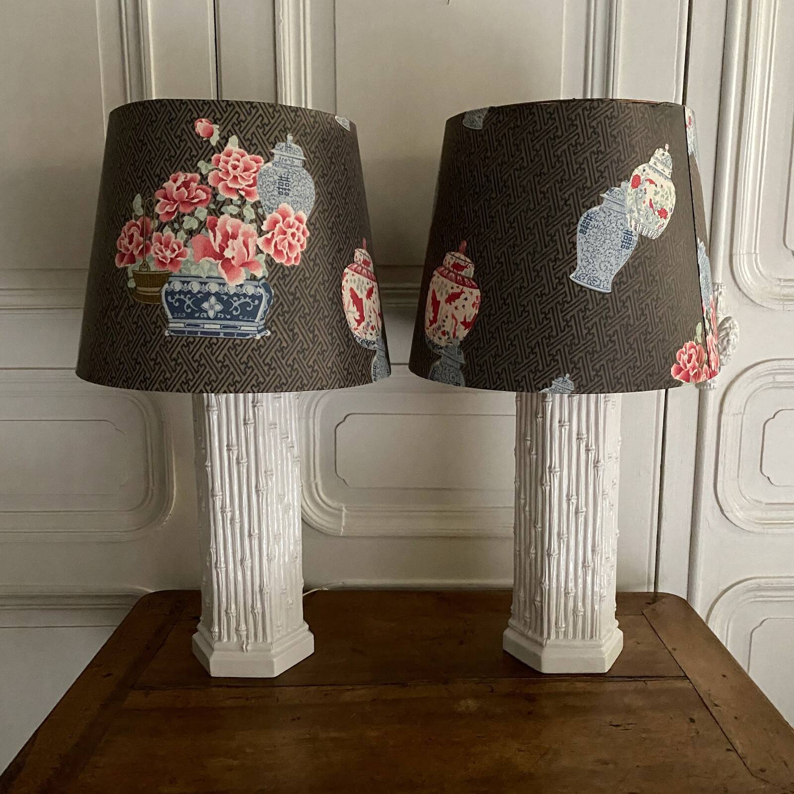 Paire de lampes Hollywood Regency en céramique imitation bambou XXe