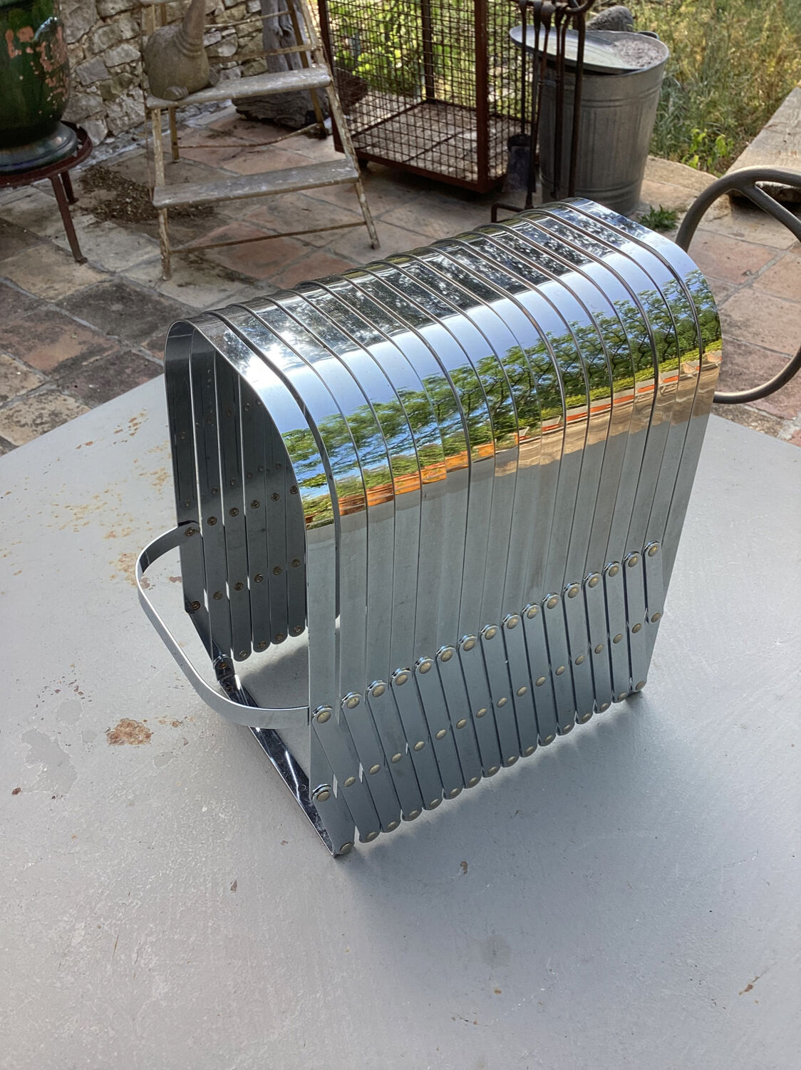 Vintage Luther Evans magazine rack