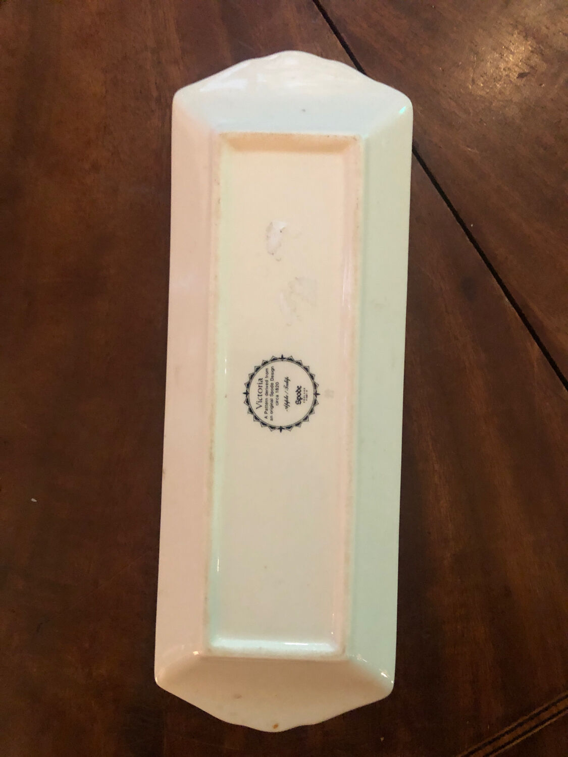 Empty pocket Victoria