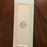 Empty pocket Victoria