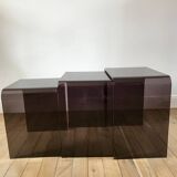 Ensemble de 3 tables basses gigognes en plexi fumé / violet années 70