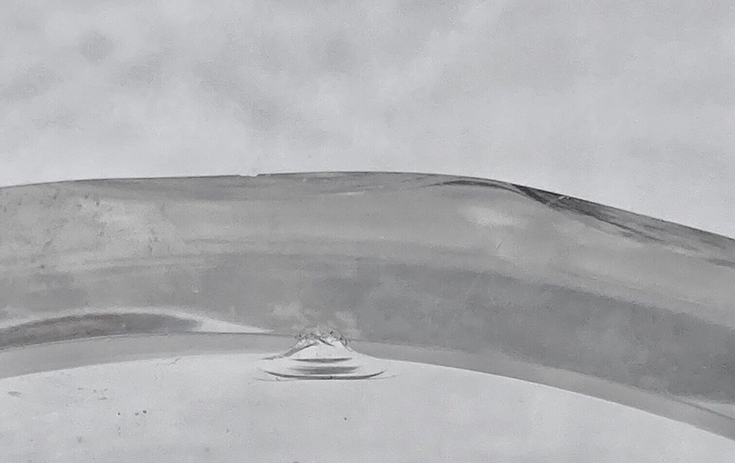 Antique crystal vase signed daum + cross of lorraine and france art deco