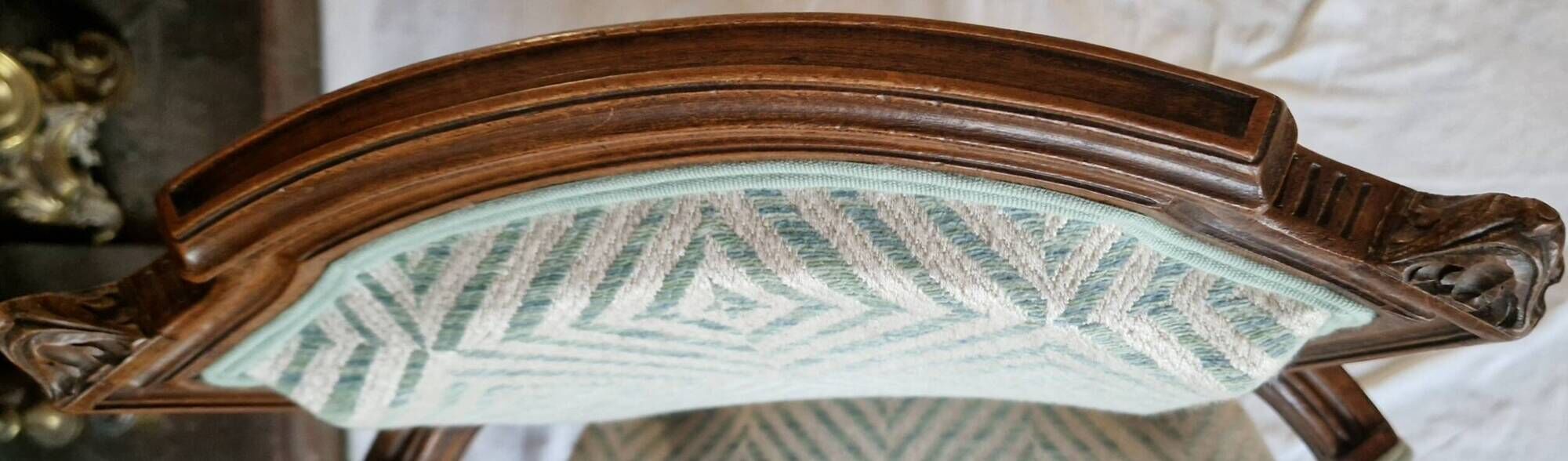 Ancien fauteuil en noyer style Louis XVI – Vert d'eau & crème – Fin XIXe