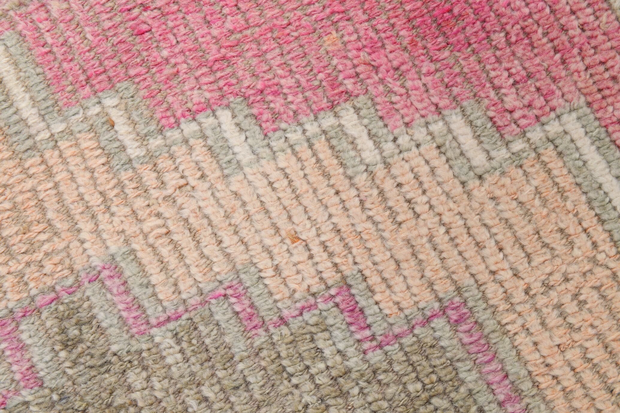 3x11 shades of pink vintage runner rug, 94x346cm