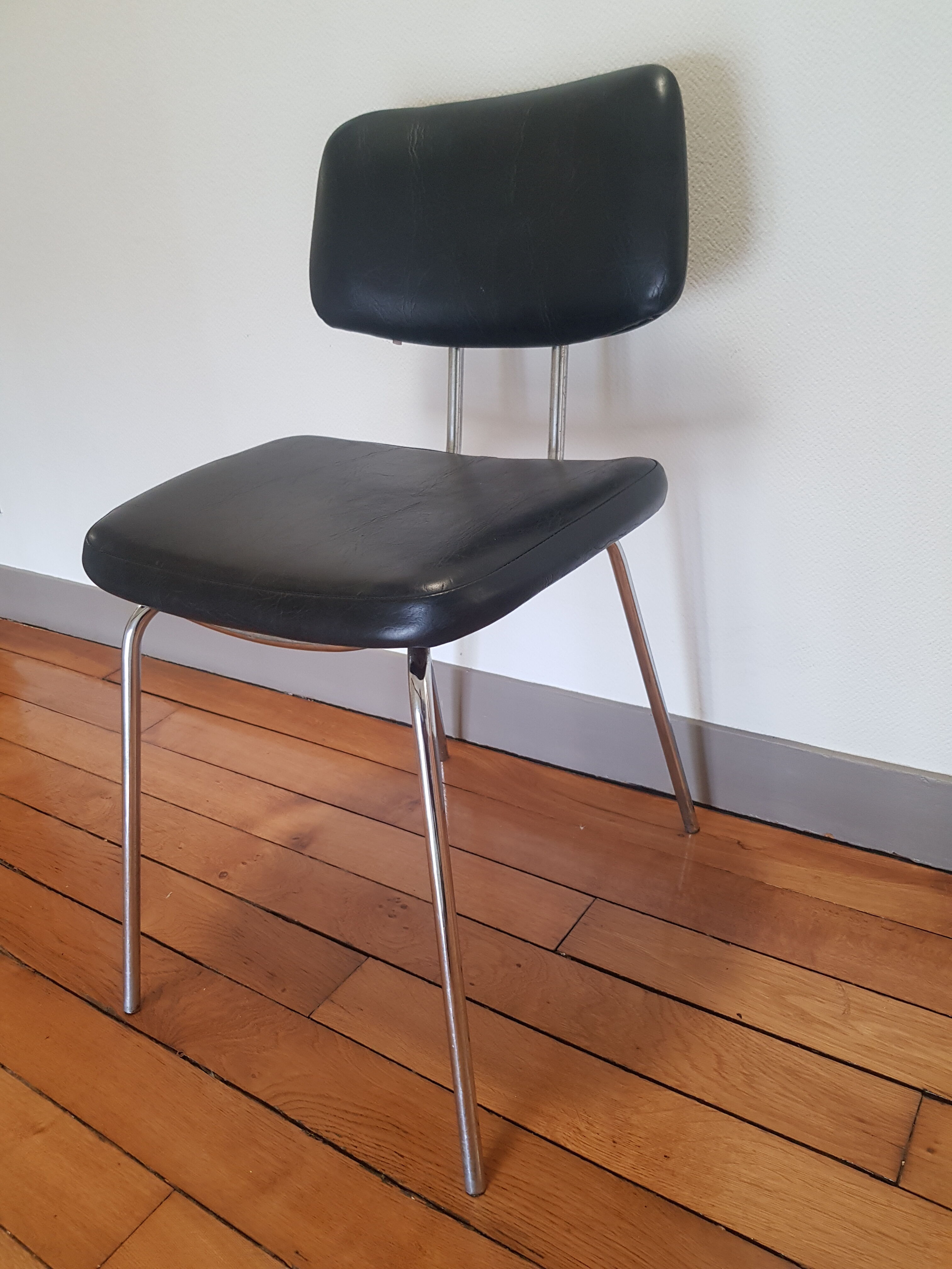 Metal chair and skai