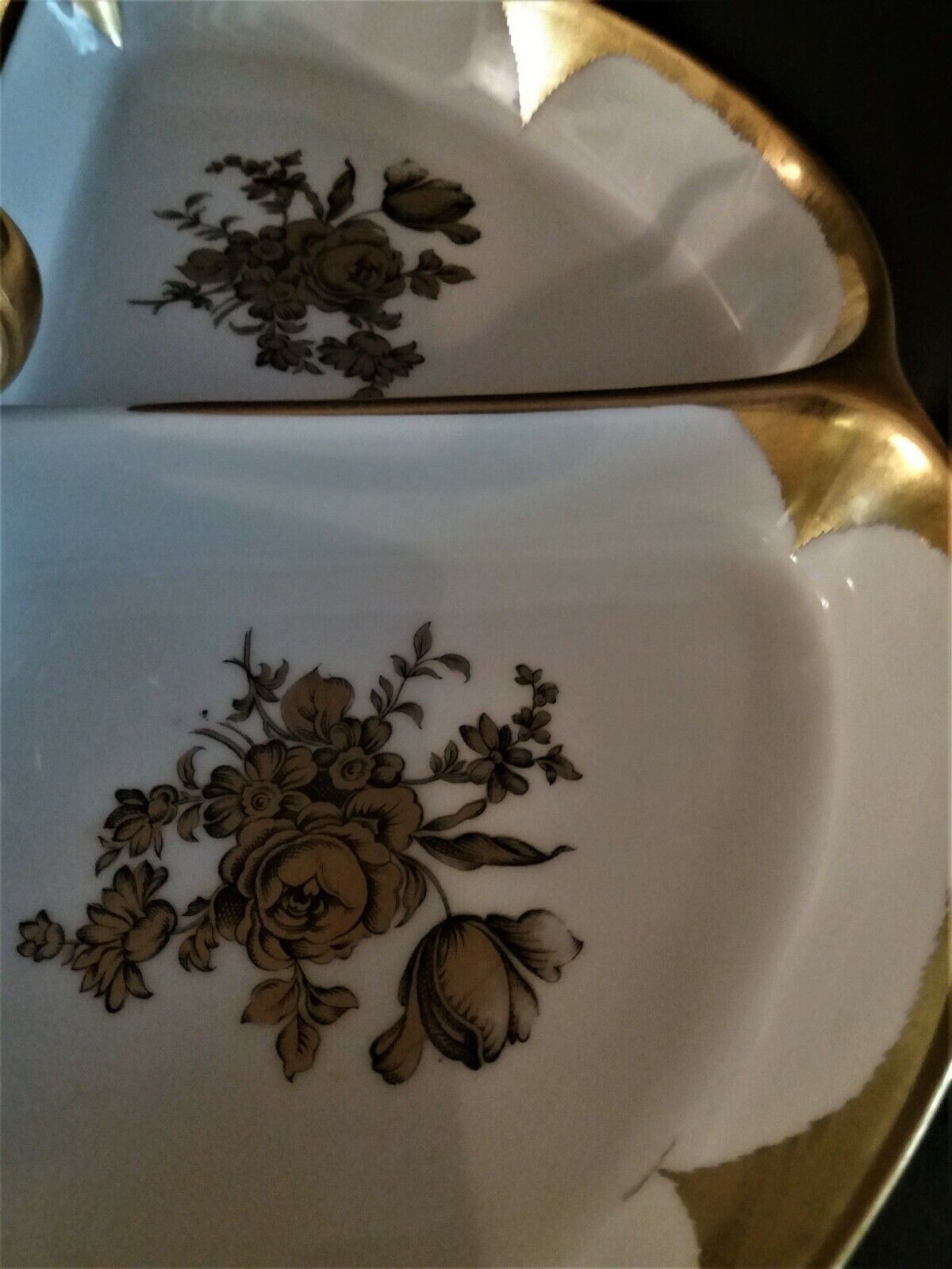 Porcelain flat servant from Limoges Mandavy Marcel