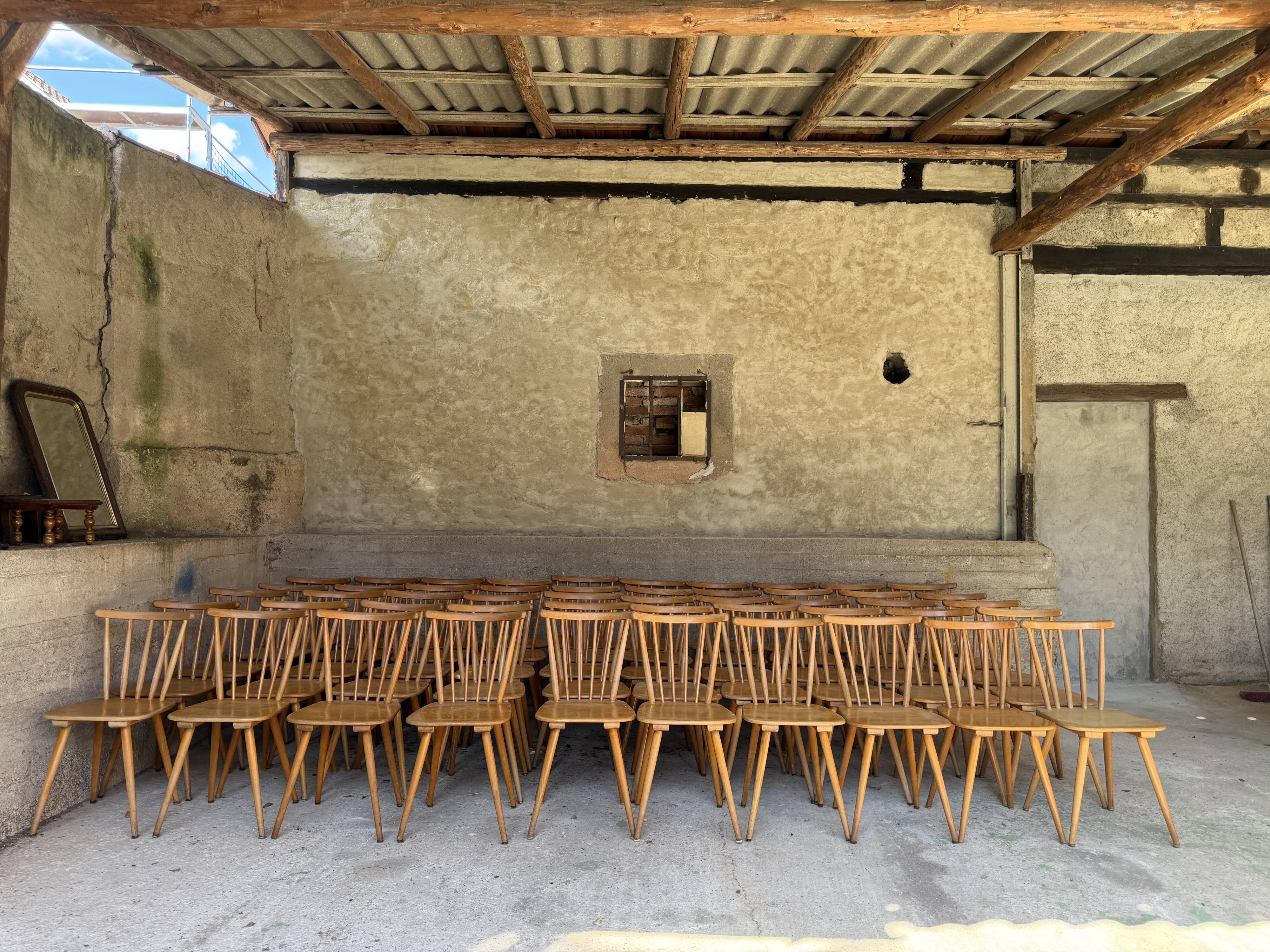 Lot de 50 chaises bistrot design scandinave