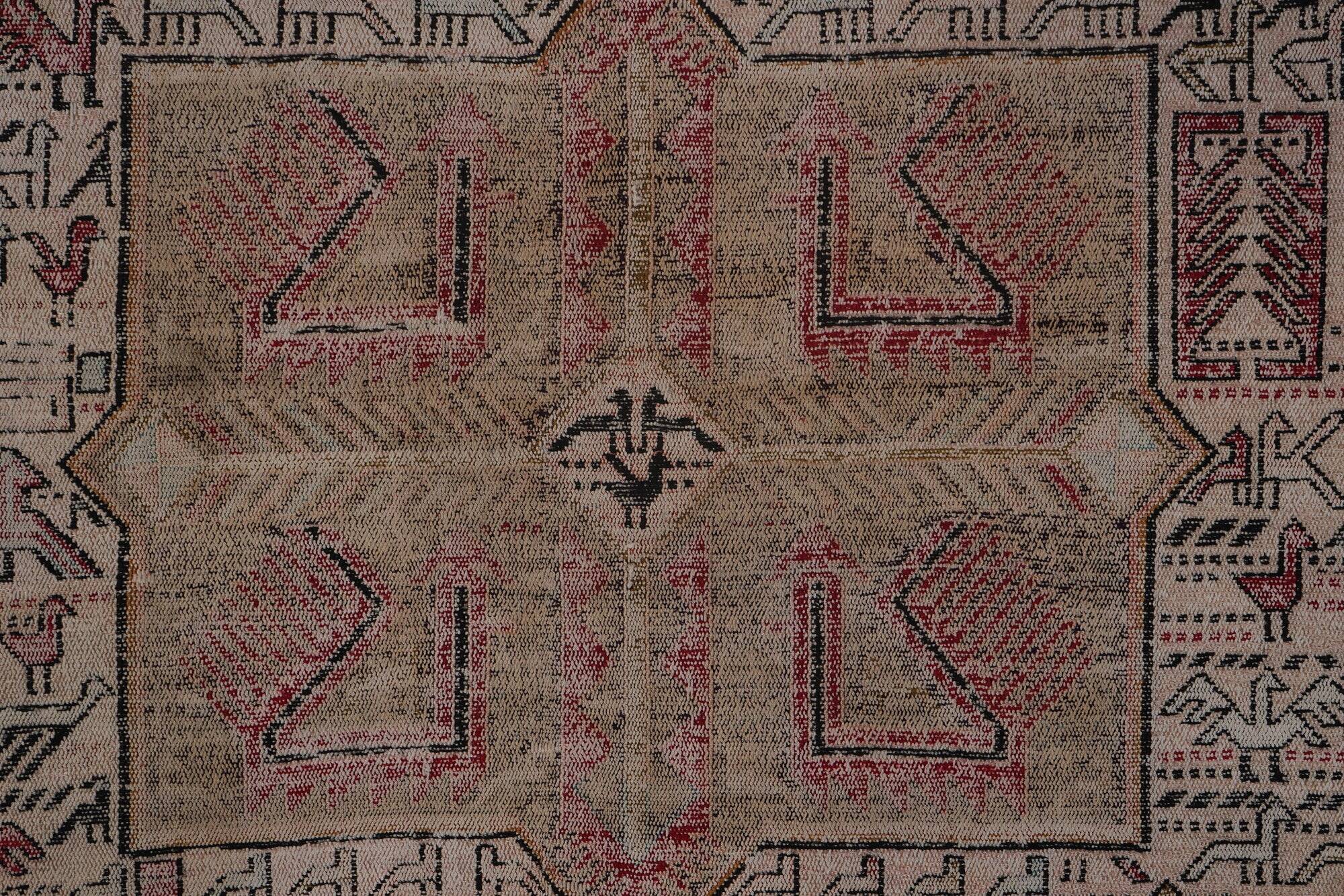 Vintage Turkish kilim, handwoven, 123x183 cm.