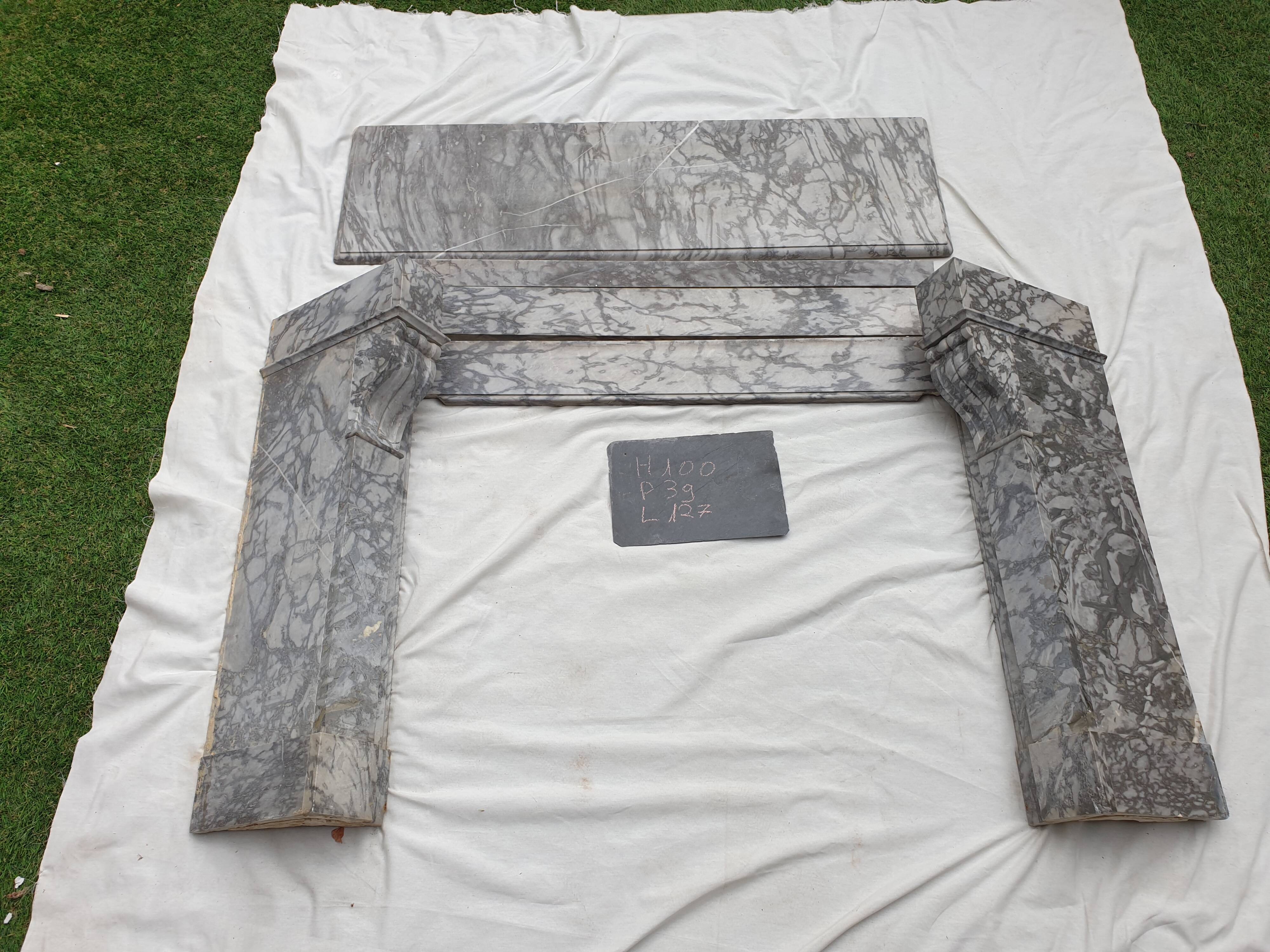 Fireplace modillon Napoleon III in gray marble of the nineteenth