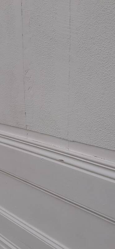 Communication door h221.5xl90cm old paneled, molded, interior