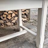Farm table