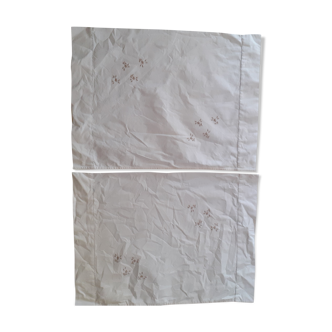 2 thick white cotton pillowcases, embroidered