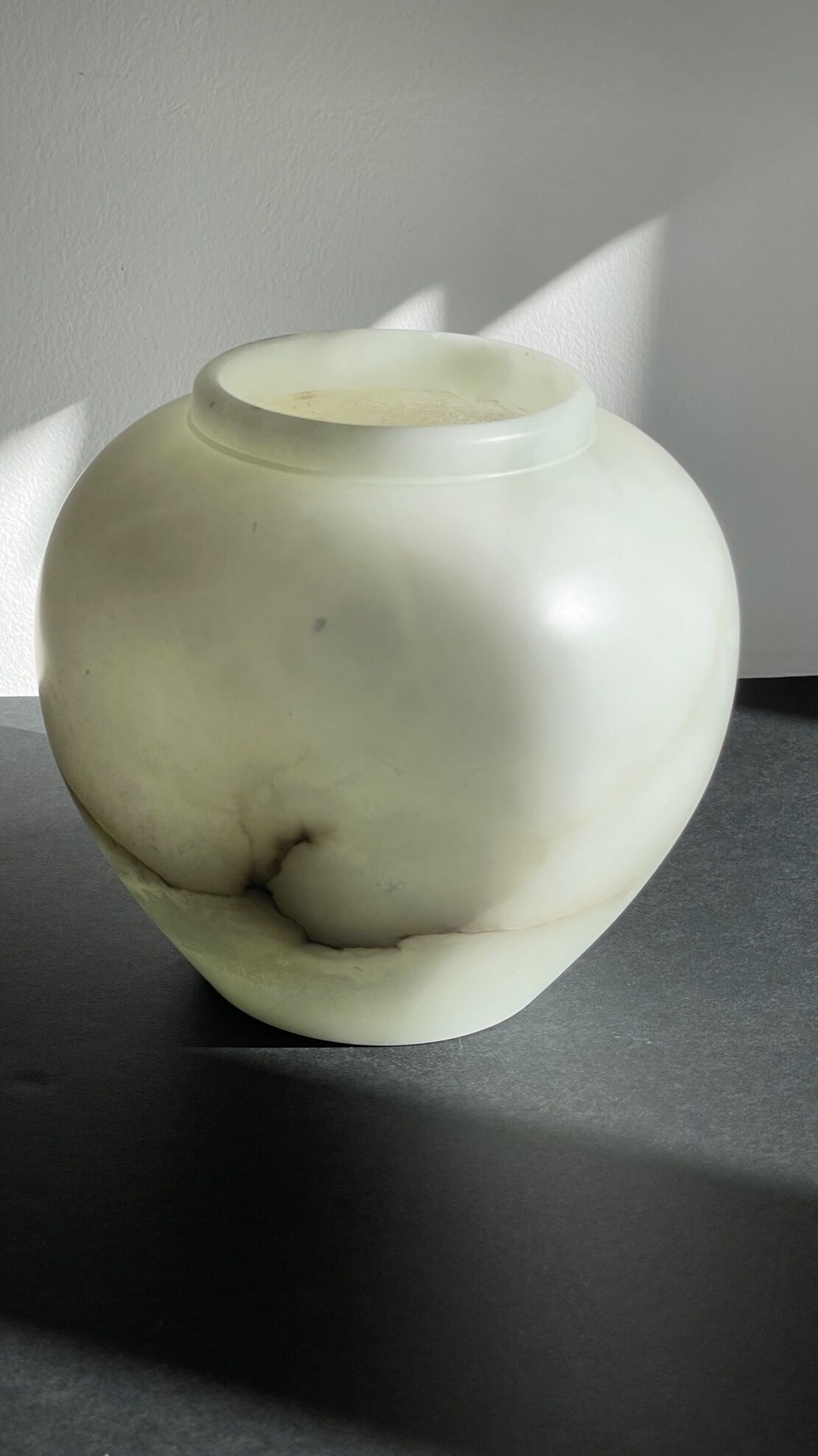 Vase shaped marble marble design 70s