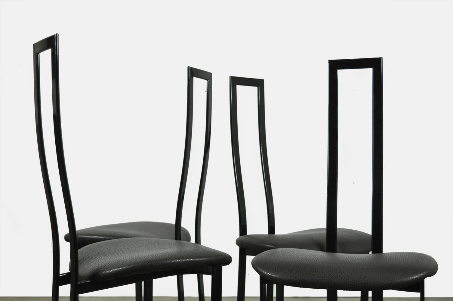 Set of 4 Italian Postmodern dining chairs by Maurizio Cattelan, 1980s