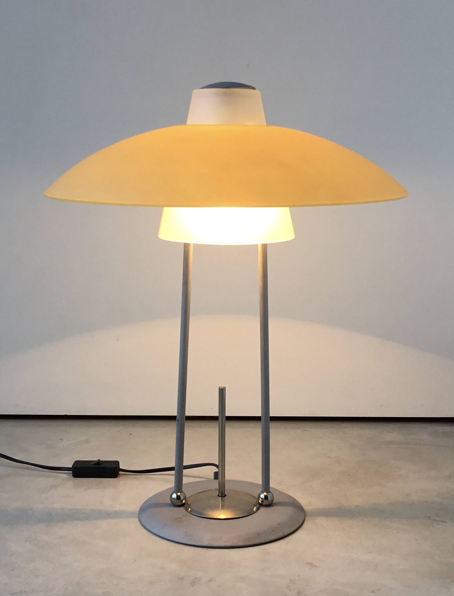 Glass and metal table lamp - Italian design 1990