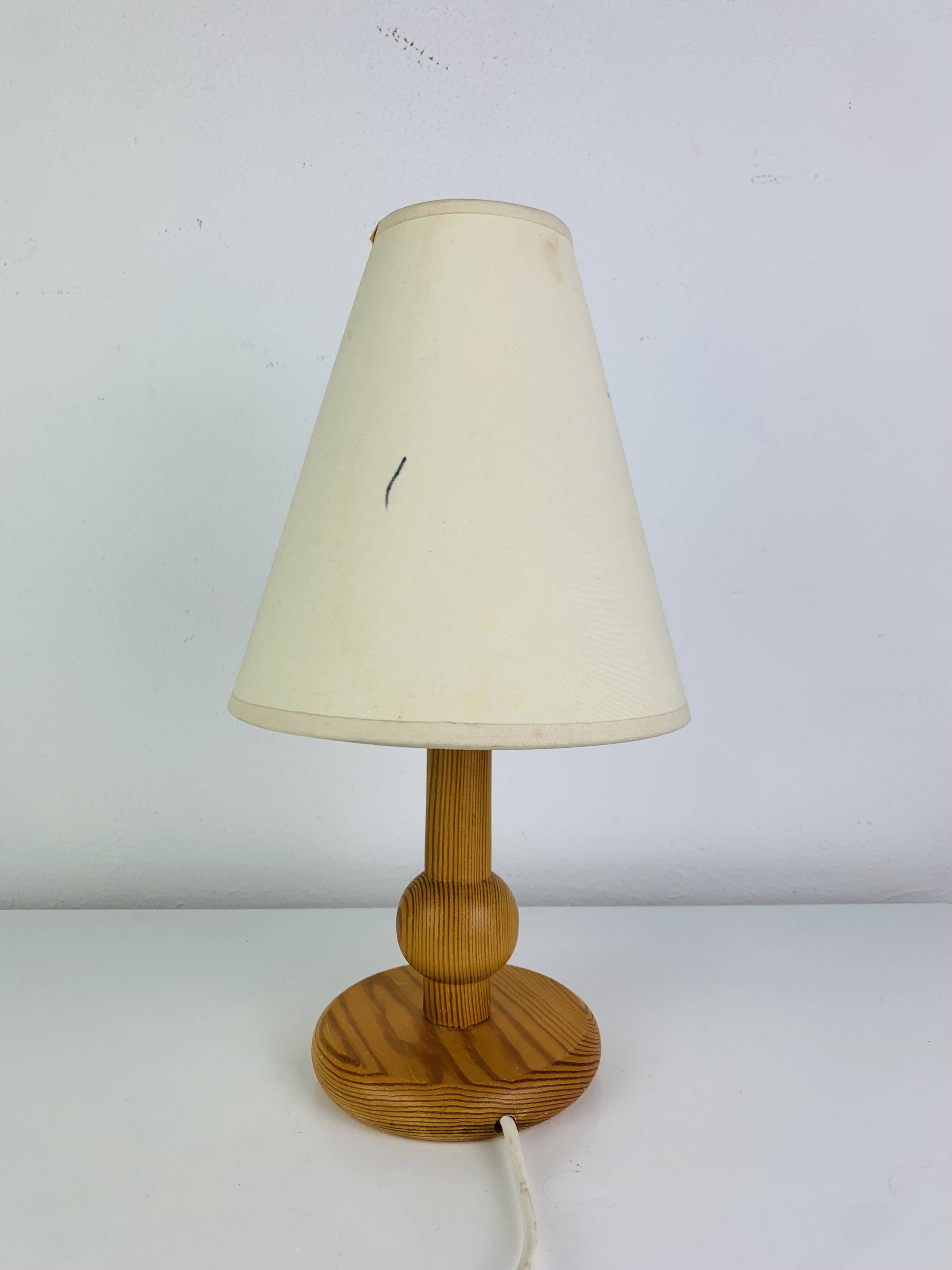 Lampe pin massif années 80, style chalet