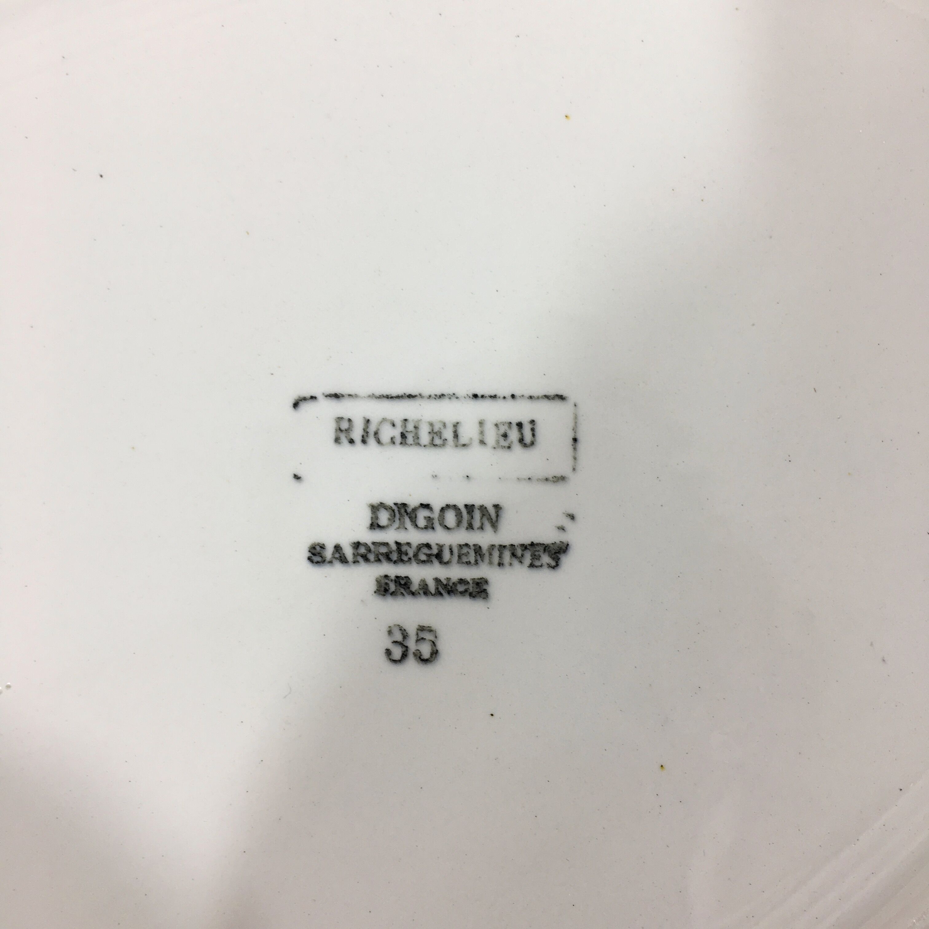 Flat oval Digoin model Richelieu