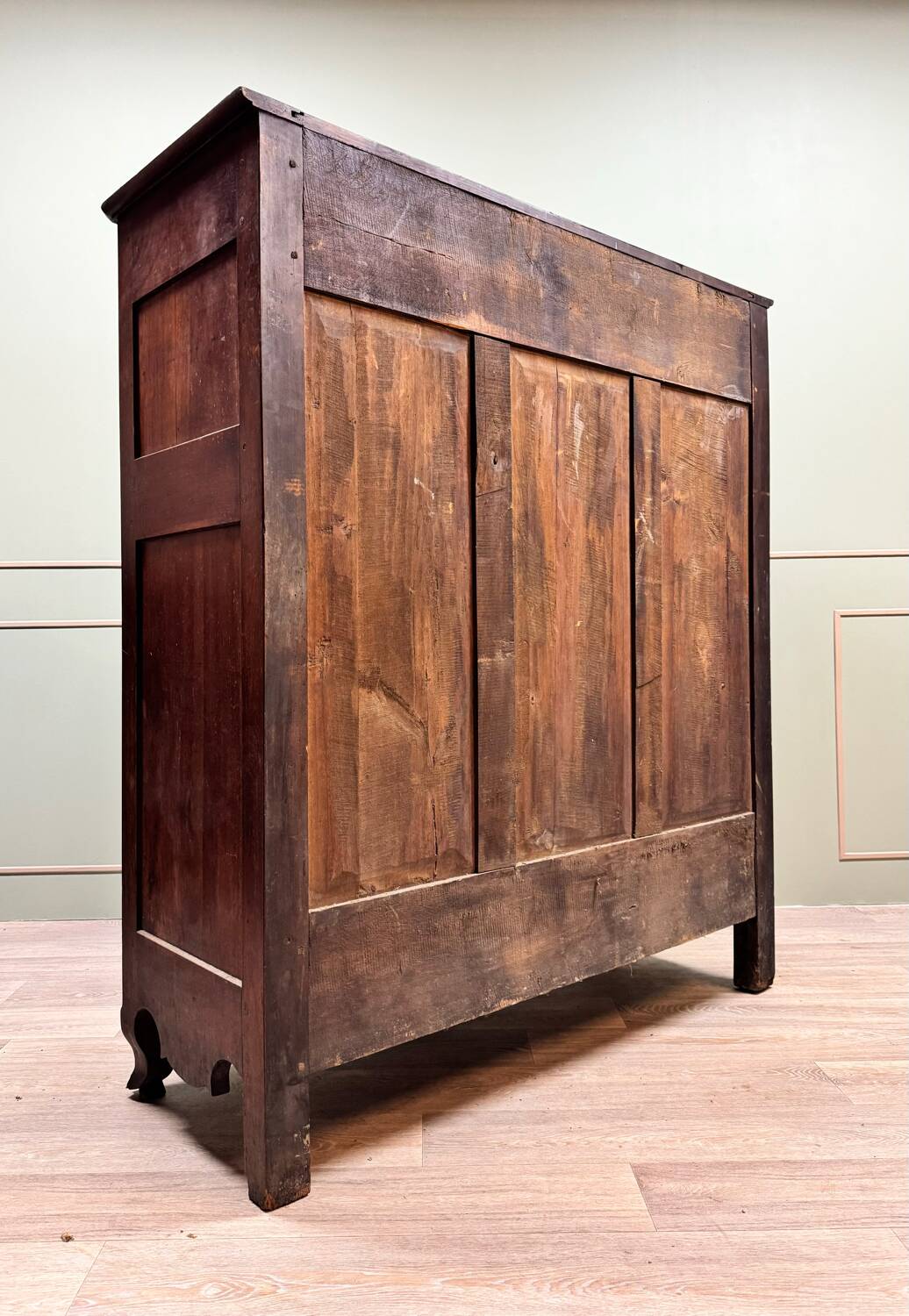 Three Quarter Wardrobe In Walnut Louis XV Style XIX Eme Century