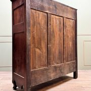 Armoire trois quarts en noyer de style Louis XV, XIXème siècle
