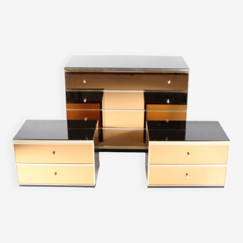 Set of chest of drawers and pair of bedside tables circa 1970