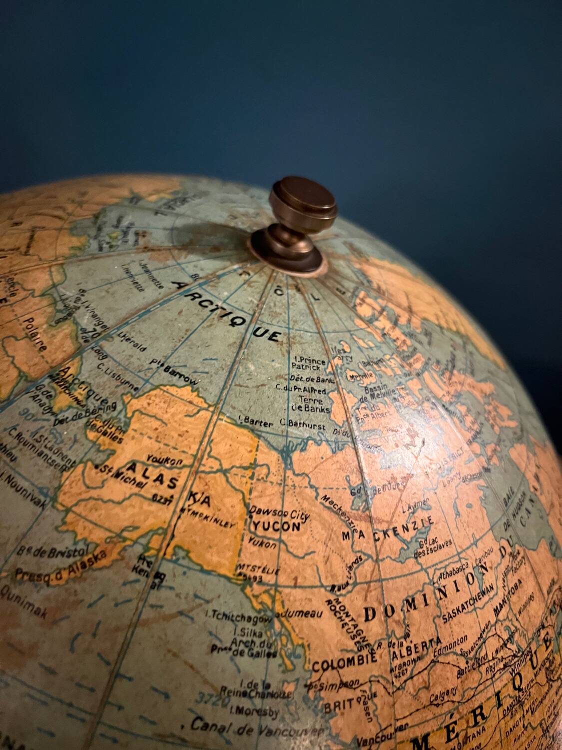 Terrestrial globe G Thomas Paris