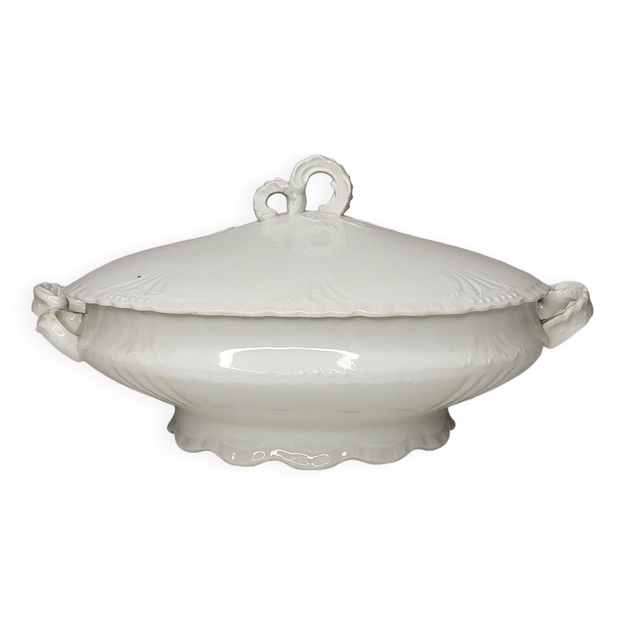 19th century Limoges porcelain tureen / vegetable dish