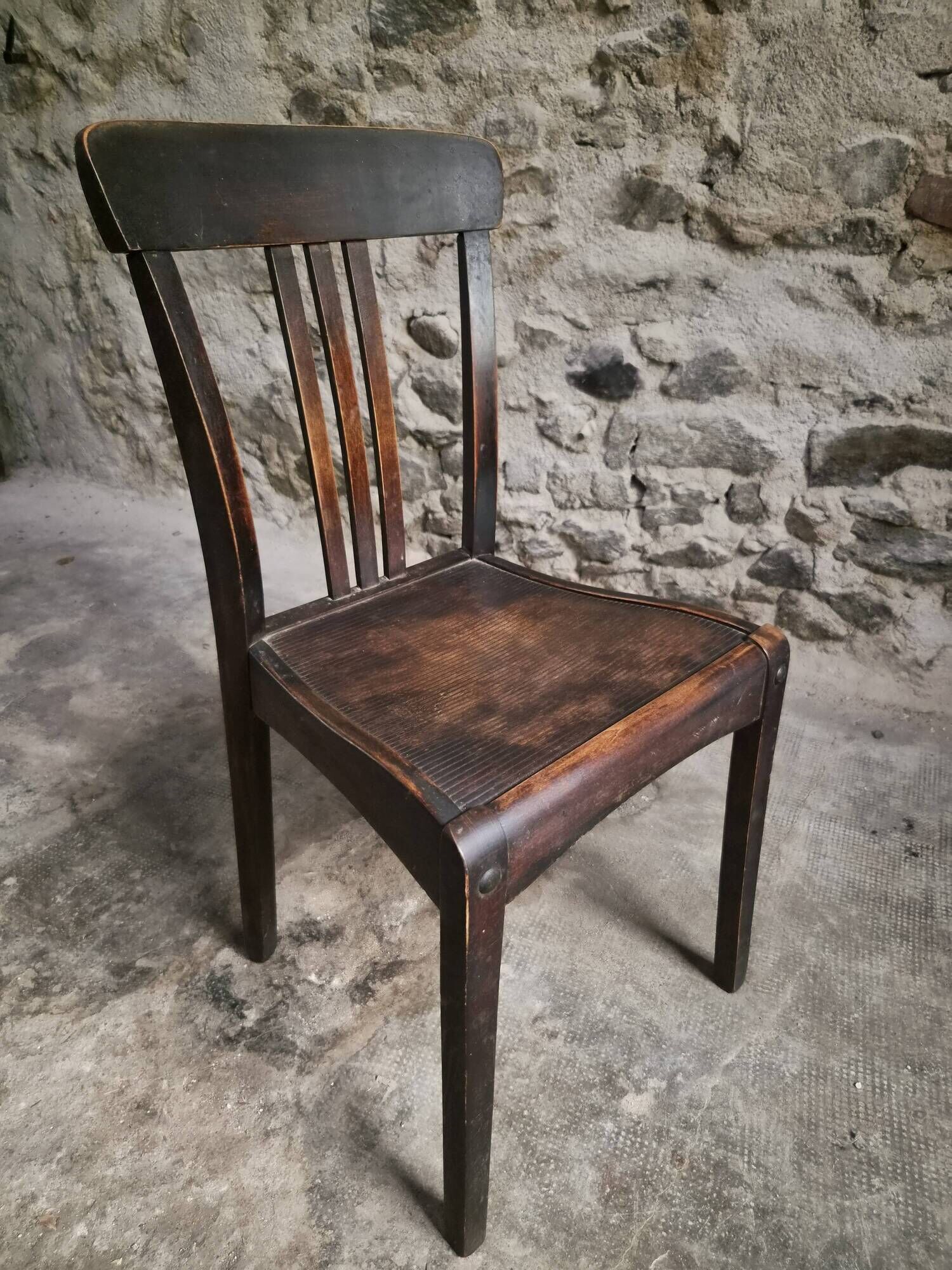 Set of 4 antique French bistro chairs Stella, circa 1900–1920.