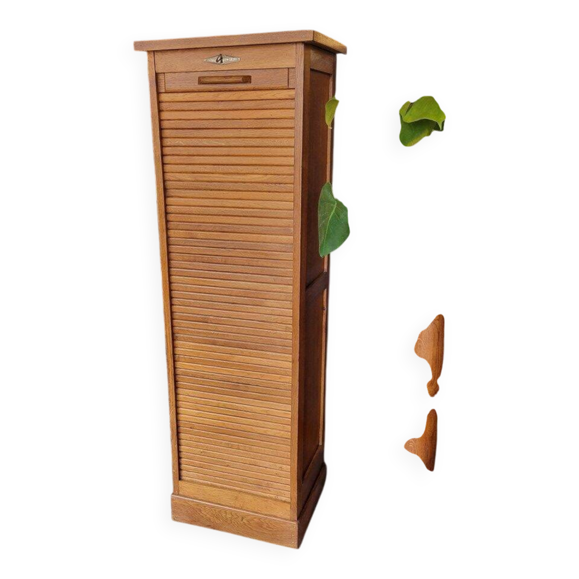 Single-curtain filing cabinet