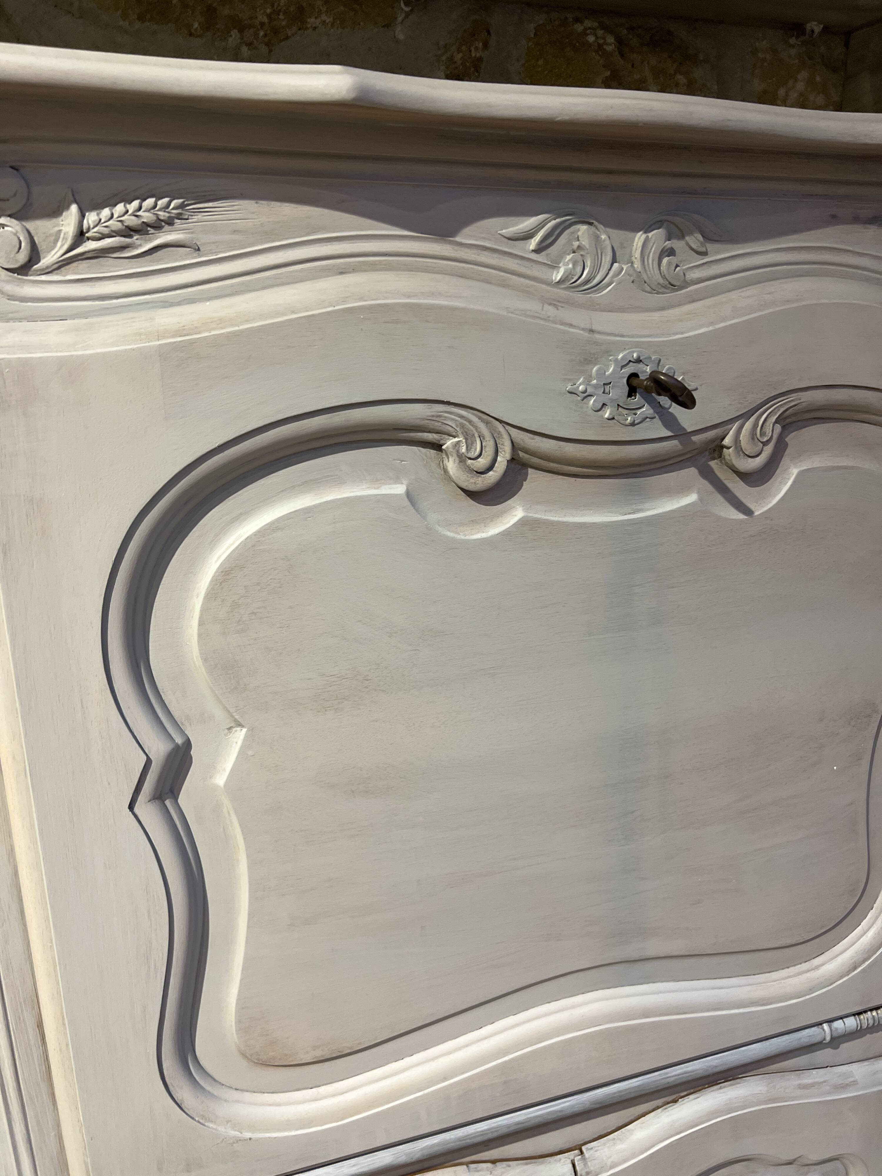 Magnificent Provençal secretary storage furniture made of solid wood with olives.