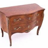 Stylish inlaid chest of drawers, France.