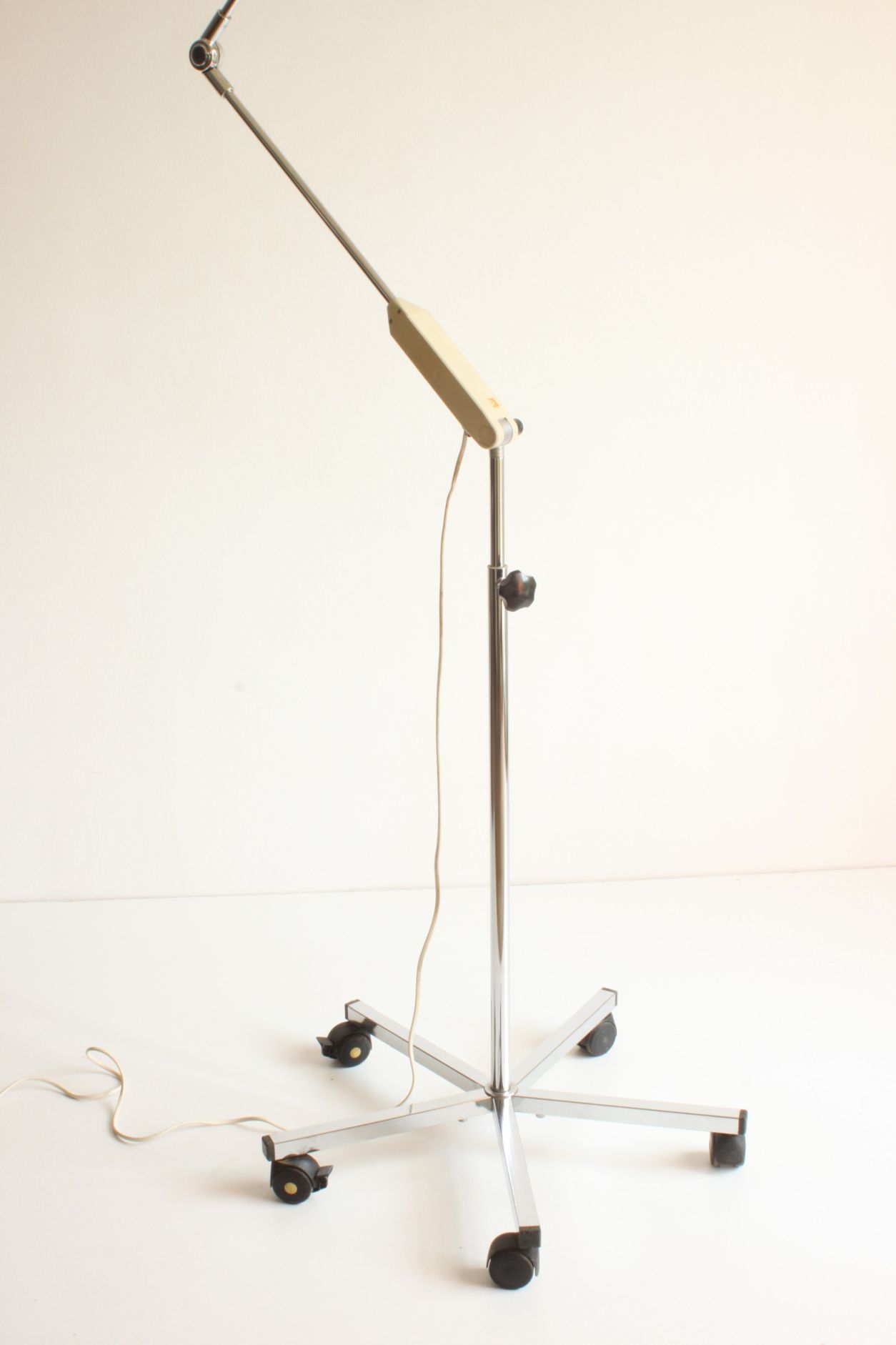 Vintage adjustable chrome medical precision light by Derungs Licht, Switzerland 1980s.